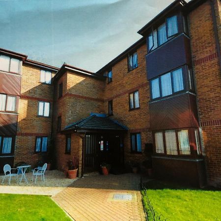Quayside Close Holiday Apartments Poole Exteriör bild