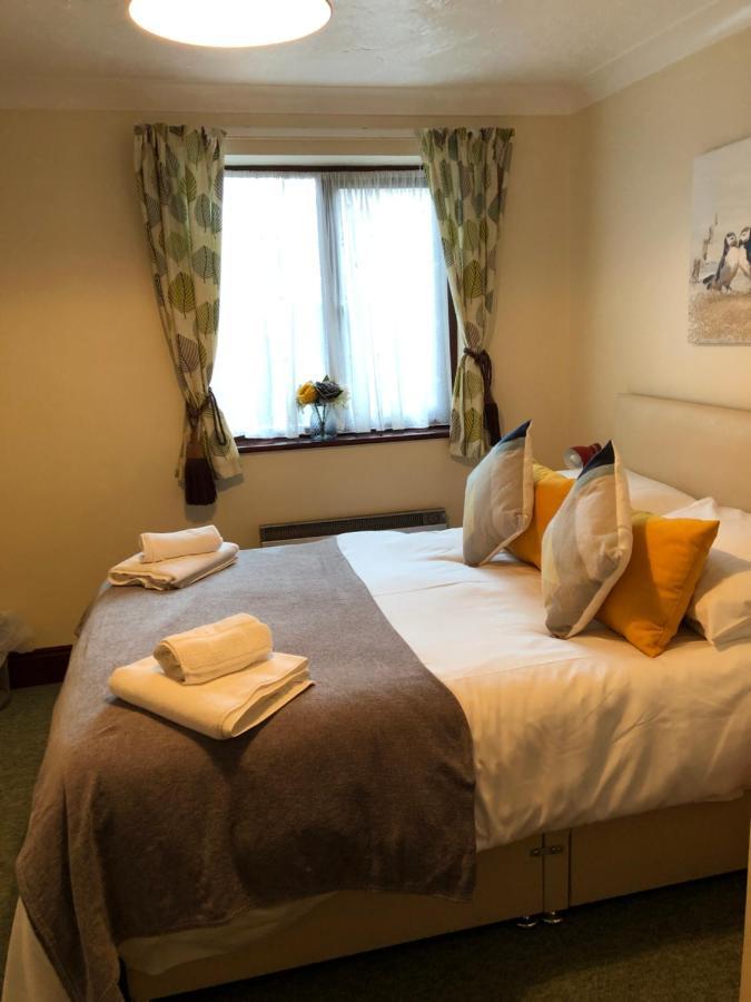 Quayside Close Holiday Apartments Poole Exteriör bild